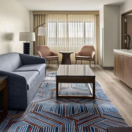 Oshkosh Marriott Waterfront Hotel & Convention Center Екстериор снимка