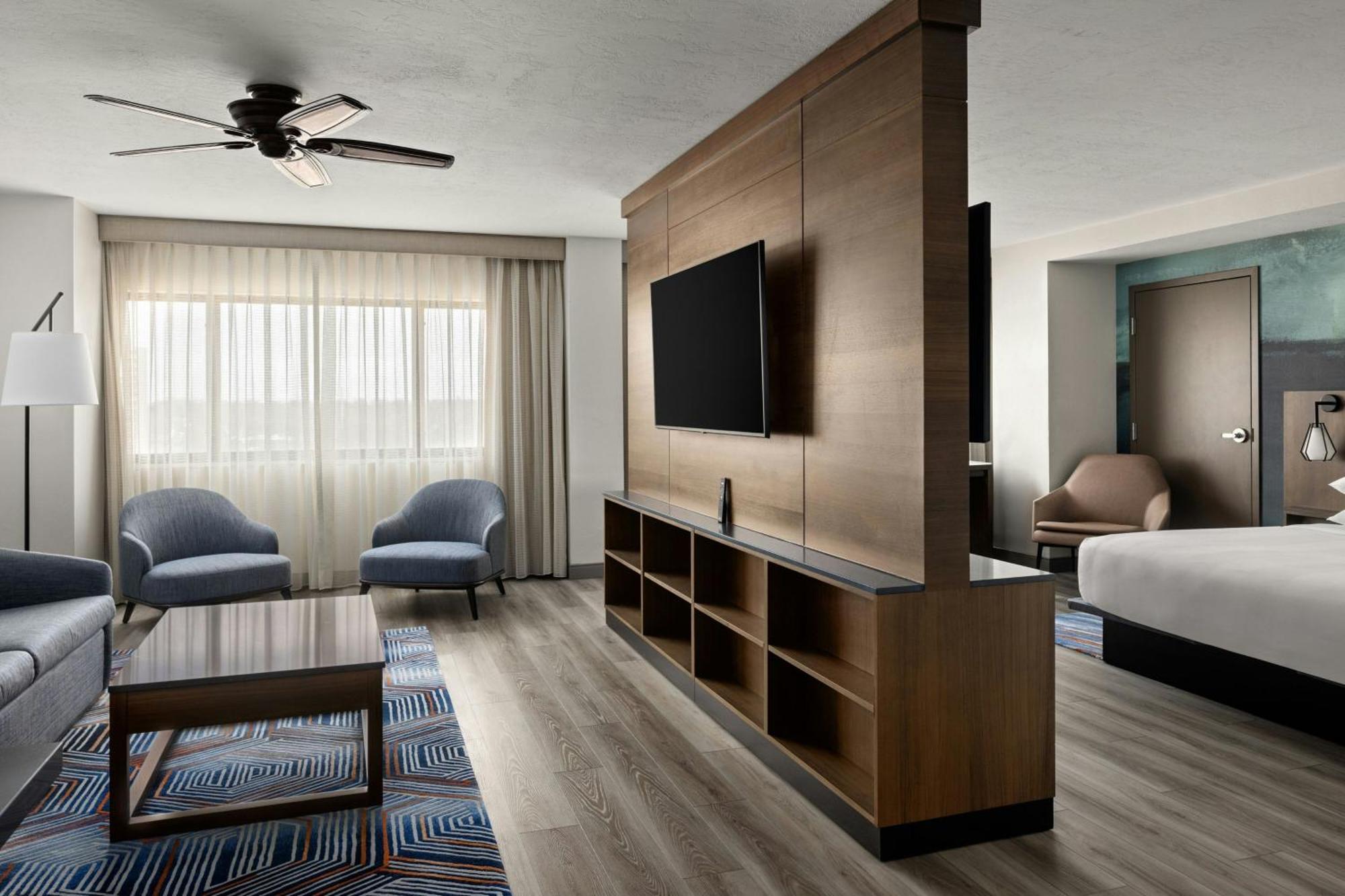 Oshkosh Marriott Waterfront Hotel & Convention Center Екстериор снимка